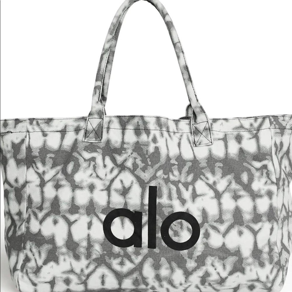 Alo tote bag